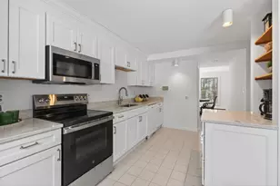 34 Concord Pl, Cape Elizabeth, ME 04107 - Photo 10