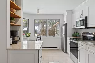 34 Concord Pl, Cape Elizabeth, ME 04107 - Photo 8