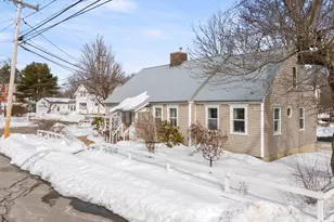 27 Grove St, Sanford, ME 04083 - Photo 2