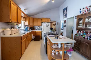 366 Webb Rd, Pittsfield, ME 04967 - Photo 6