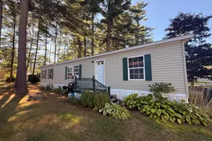 31 Franklin Pkwy, Brunswick, ME 04011 - Photo 1