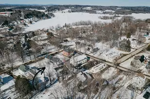 51 Forest St, Dexter, ME 04930 - Photo 2