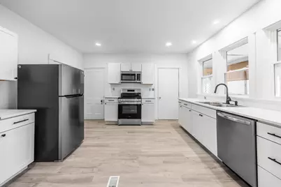 229 Center Street, Bangor, ME 04401 - Photo 14