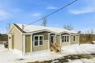 25 Crie Hill Rd, Liberty, ME 04949 - Photo 2