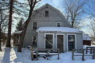 9 Daggett St, Milo, ME 04463 - Photo 2