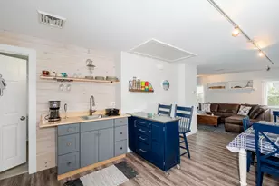 281 York St, York, ME 03909 - Photo 14