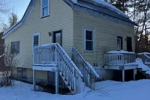 307 Main St, Baileyville, ME 04694 - Photo 4