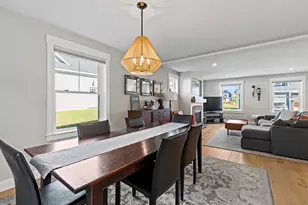 9 Cobblestone St, Falmouth, ME 04105 - Photo 8