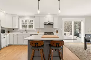 9 Cobblestone St, Falmouth, ME 04105 - Photo 8