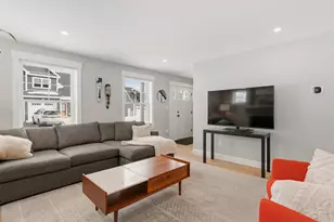 9 Cobblestone St, Falmouth, ME 04105 - Photo 10