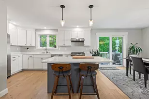 9 Cobblestone St, Falmouth, ME 04105 - Photo 12