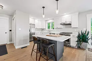 9 Cobblestone St, Falmouth, ME 04105 - Photo 2