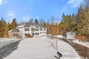 19 Crestview Dr, Orono, ME 04473 - Photo 2