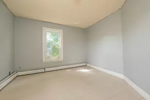 425 Cumberland St, Rumford, ME 04276 - Photo 6