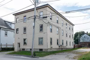 25 Falmouth St, Rumford, ME 04276 - Photo 2