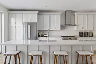 55 Carleton St, Portland, ME 04102 - Photo 18