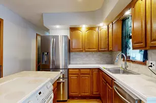 400 Grove St, Lewiston, ME 04240 - Photo 10