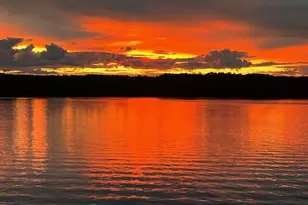 882 Memorial Dr, Winthrop, ME 04364 - Photo 4