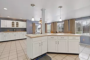 381 W River Rd, Augusta, ME 04330 - Photo 14