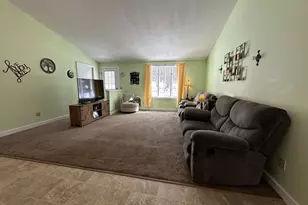 25 Yarmouth Rd, Gray, ME 04039 - Photo 4