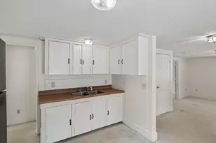 8-10 Bayview Ln, Kittery, ME 03904 - Photo 10