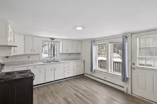 8-10 Bayview Ln, Kittery, ME 03904 - Photo 26