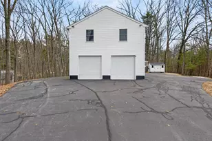 8-10 Bayview Ln, Kittery, ME 03904 - Photo 6