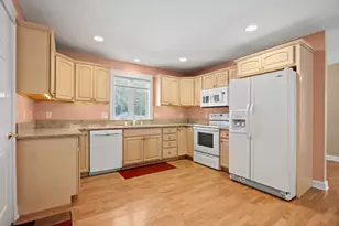 7 Mackworth Ln, Cumberland, ME 04110 - Photo 6