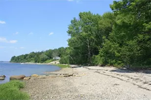 31 Goose Ledge Rd, Harpswell, ME 04079 - Photo 4