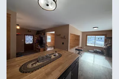 19 Pinkham Street, Lincoln, ME 04457 - Photo 10