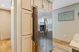 529 Phillips Corner Rd, Pittsfield, ME 04967 - Photo 10