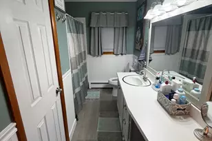 44 New York St, Millinocket, ME 04462 - Photo 10