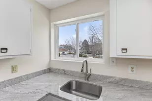 18 Ocean St, South Portland, ME 04106 - Photo 14