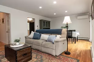 39 Wildwood Dr, Cape Elizabeth, ME 04107 - Photo 6