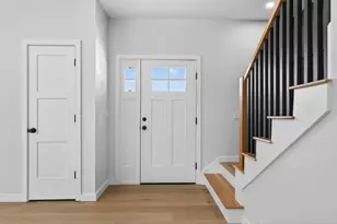 17 Betty Ln, Windham, ME 04062 - Photo 2