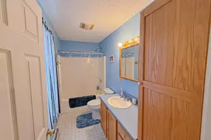 2094 Glenwood Ave, Hermon, ME 04401 - Photo 18