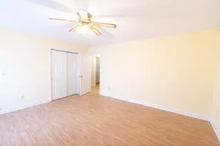 2094 Glenwood Ave, Hermon, ME 04401 - Photo 16