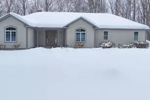 63 Maple Ridge Dr, Winthrop, ME 04364 - Photo 6