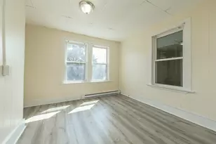 325 Cumberland St, Rumford, ME 04276 - Photo 16