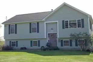 650 Hudson Rd, Glenburn, ME 04401 - Photo 2