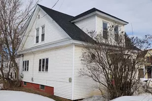 63 Summer St, Waterville, ME 04901 - Photo 2