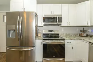 7 Silver Wy, Oxford, ME 04270 - Photo 10