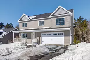 22 Juniper St, Old Orchard Beach, ME 04064 - Photo 2