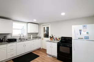 13 Willard St, Houlton, ME 04730 - Photo 4