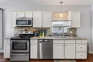 3 Fairlawn Ave, Lewiston, ME 04240 - Photo 8