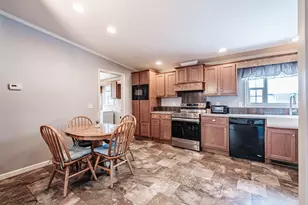 27 Tufton St, Brunswick, ME 04011 - Photo 16