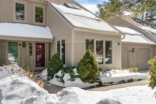 37 Wildwood Dr, Cape Elizabeth, ME 04107 - Photo 2