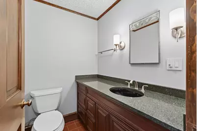 525 W Auburn Road, Auburn, ME 04210 - Photo 6