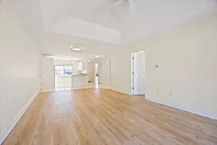 61 Southpointe Dr, Scarborough, ME 04074 - Photo 8