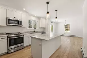 1 Talias Wy, Scarborough, ME 04074 - Photo 4